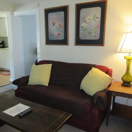 Mcgregor Inn Motel Wilton Екстериор снимка