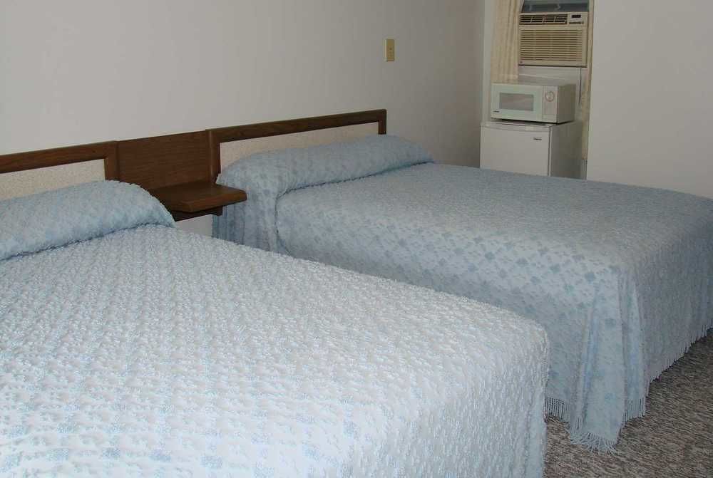 Mcgregor Inn Motel Wilton Екстериор снимка